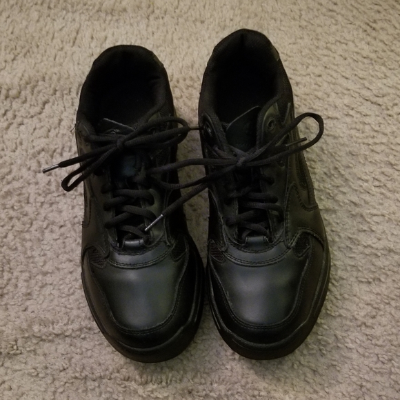 ladies black work shoes
